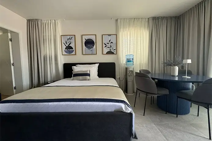 Apartman s moderno uređenom luksuznom sobom