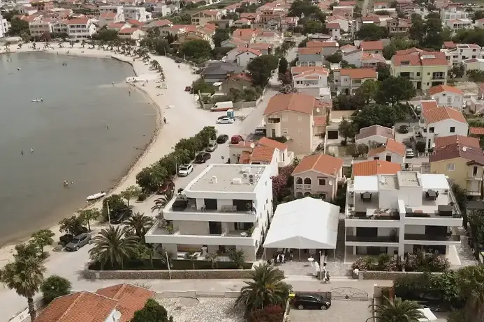 Building aerial photo 3